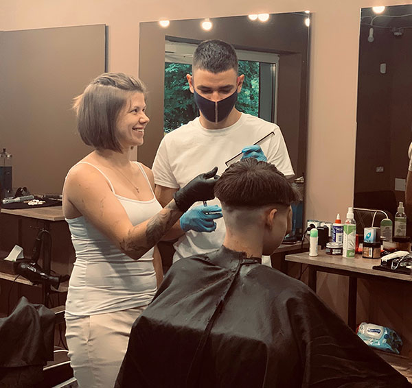 Переквалификация в барбера в Академии BLW